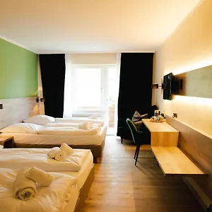 https://ahorn-hotel.getmunichhotels.com