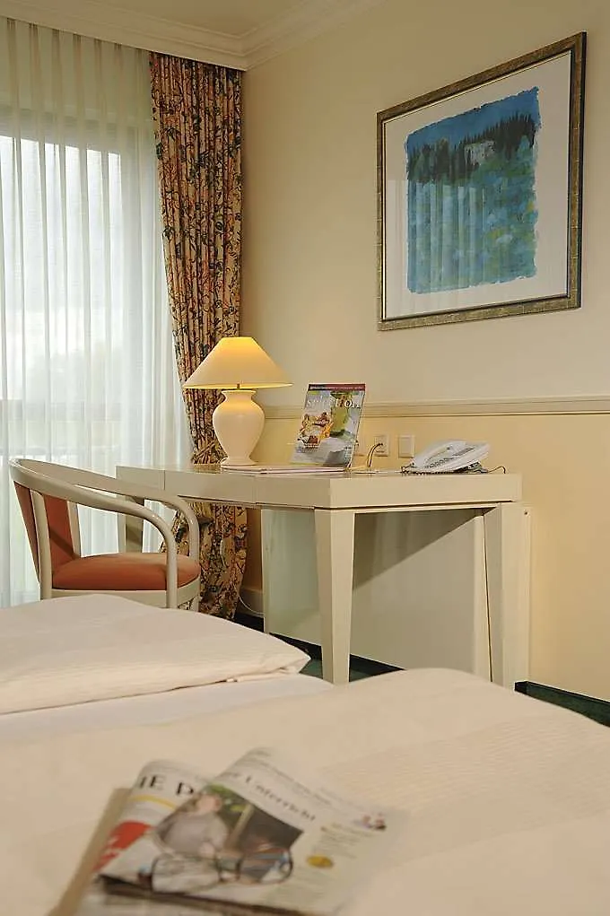 Dormero Hotel Meerbusch 4*,